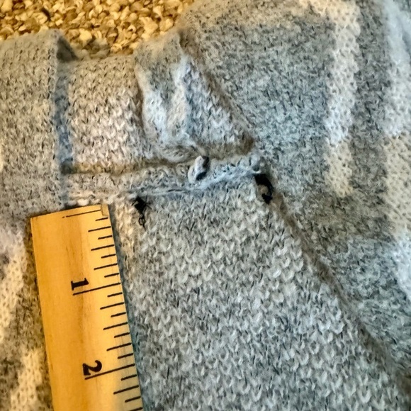 Very Warm Hooded Cardigan - Picture 7 of 10